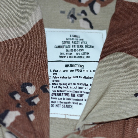 Authentic Brown Military Vest - Picture 16 of 16